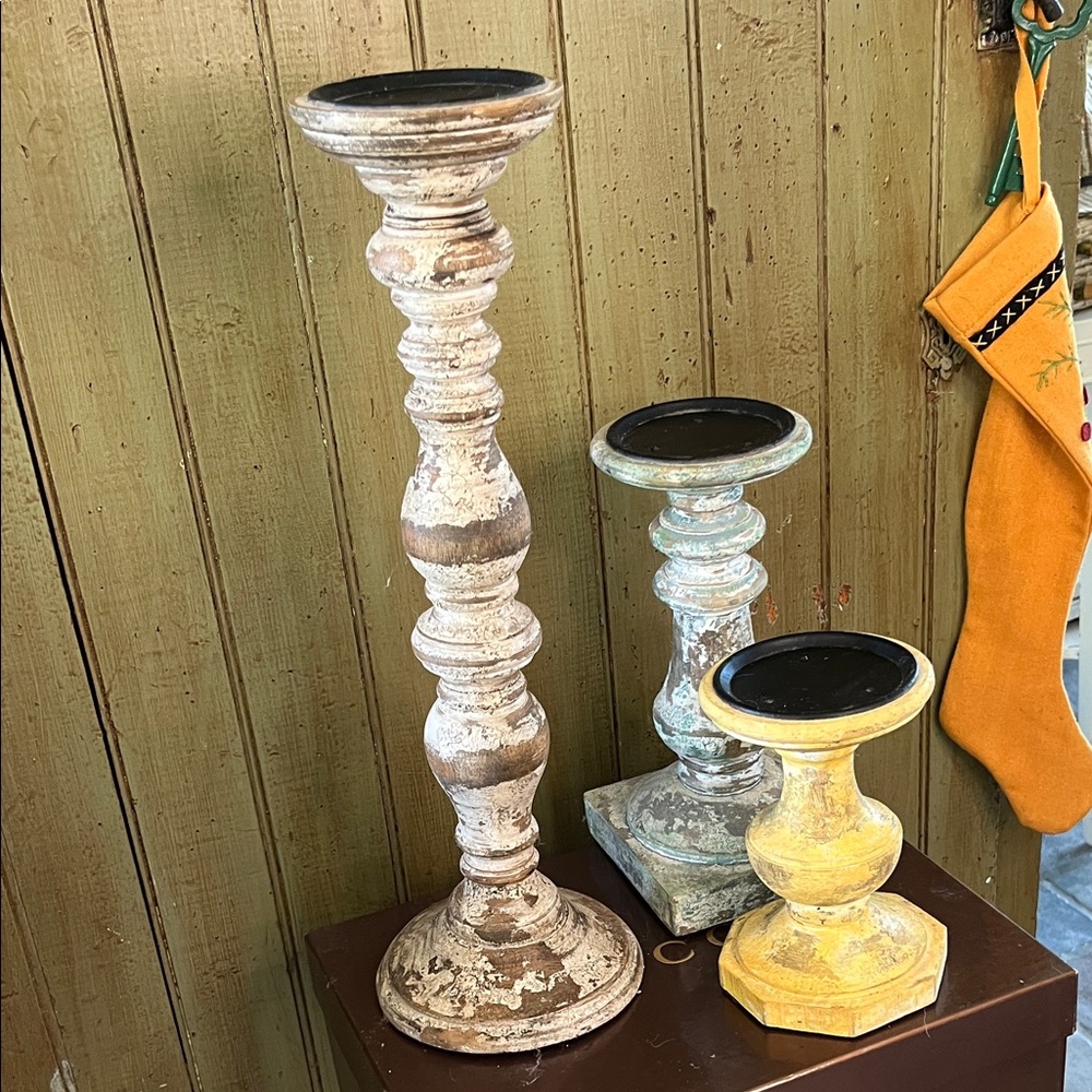 Vintage Distressed Candle Holder Trio - Picture 4 of 4